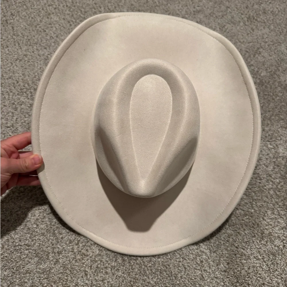 Classic Cream Western Hat - Picture 5 of 5